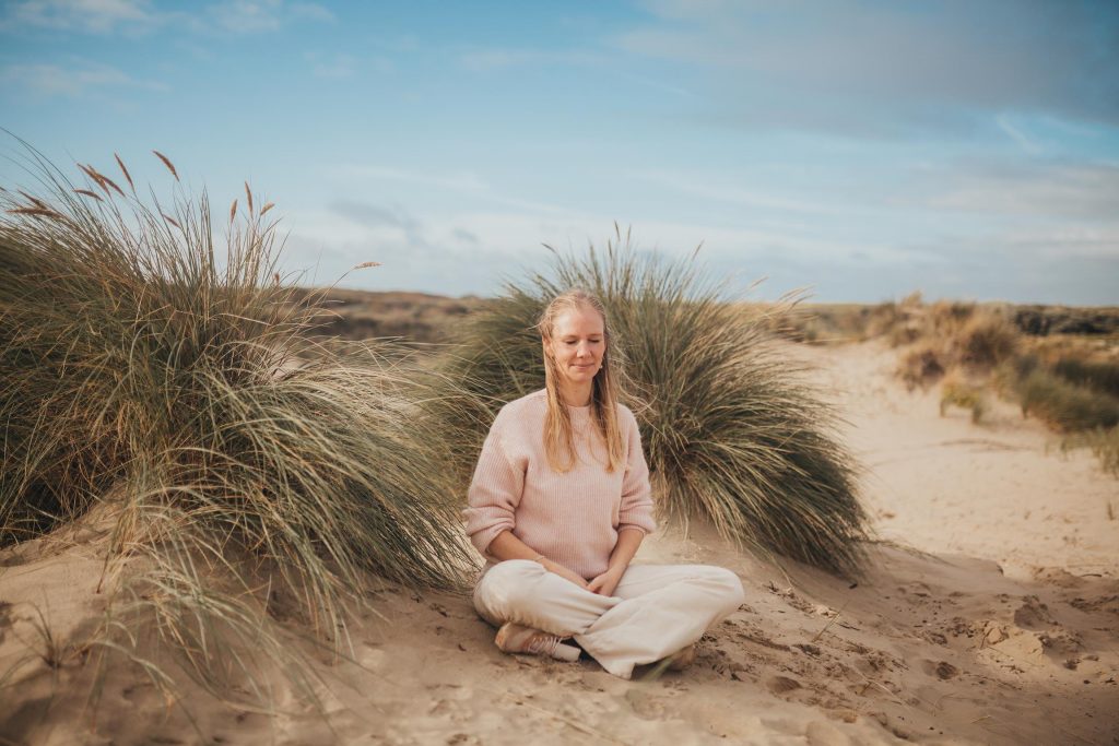 Een serene 1:1 Soul Space Sessie waarin je energie wordt gelezen, met inzicht in je uitdagingen, kansen en zielsmissie voor licht(er) leven.